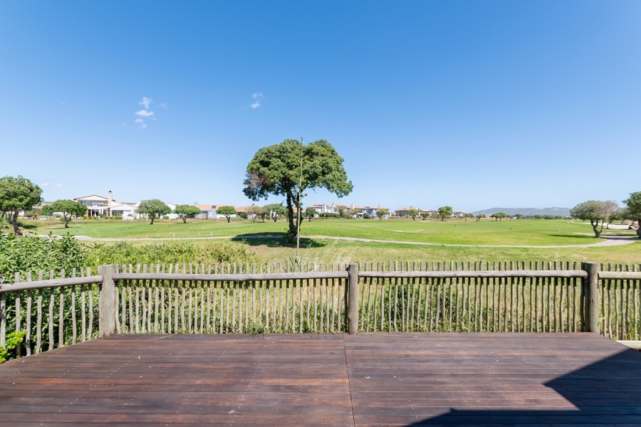 To Let 4 Bedroom Property for Rent in Langebaan Country Estate Western Cape